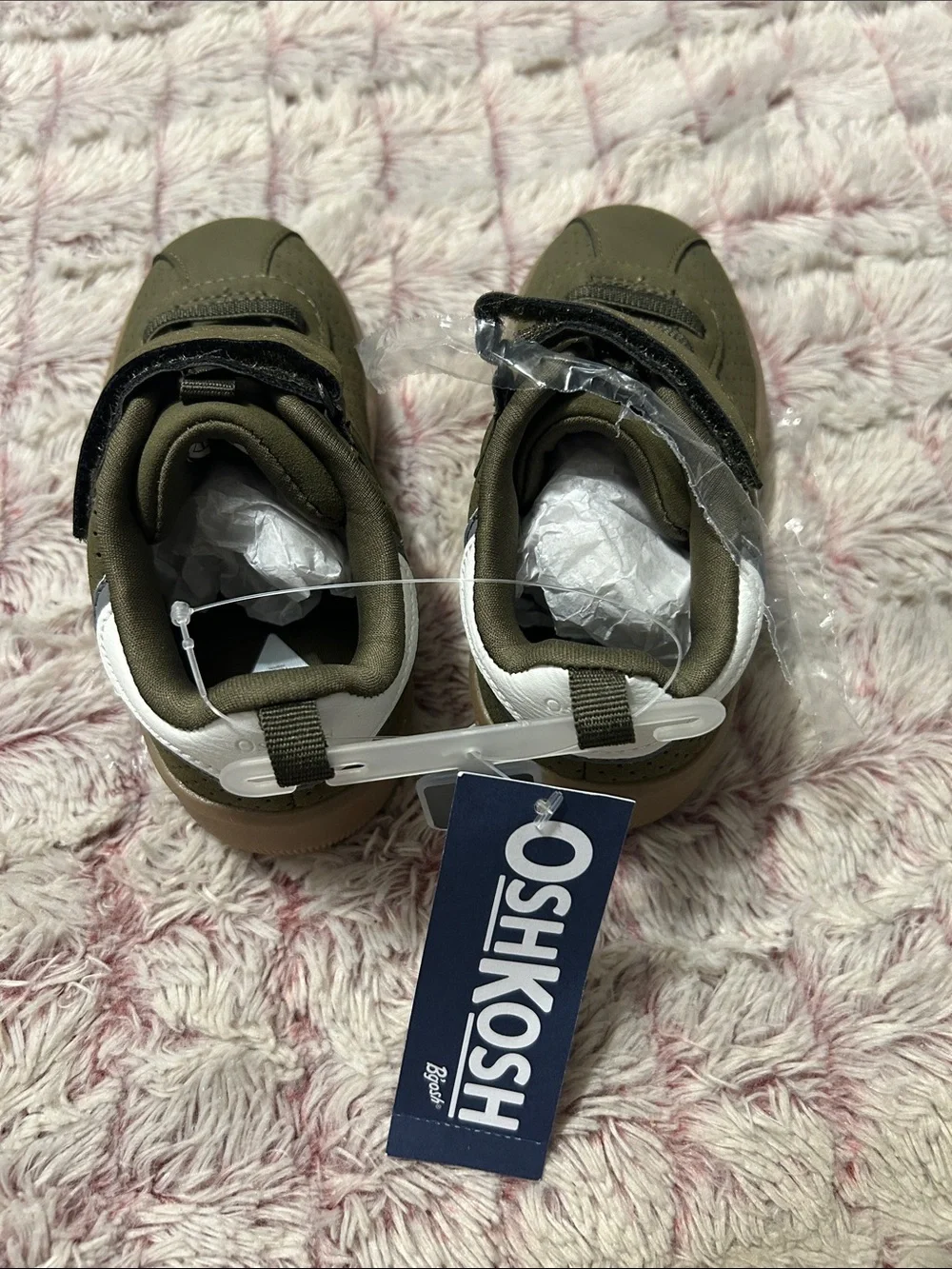 OSHKOSH B'GOSH Kids' Lyra-b Olive Green & White Athletic Sneakers size 9